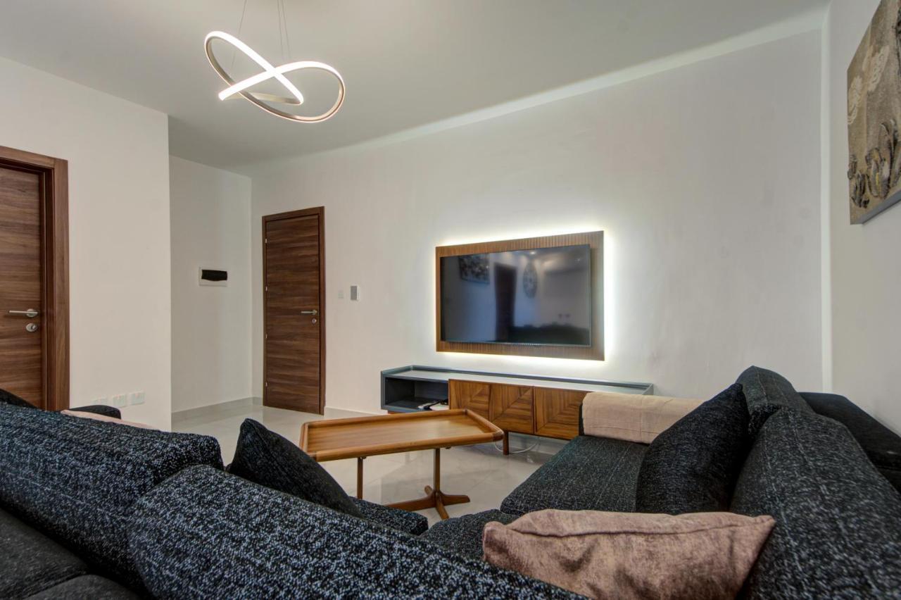 Central Apartments Сейнт Полс Бей Екстериор снимка