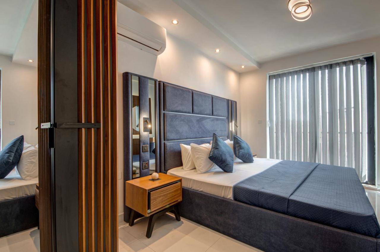 Central Apartments Сейнт Полс Бей Екстериор снимка