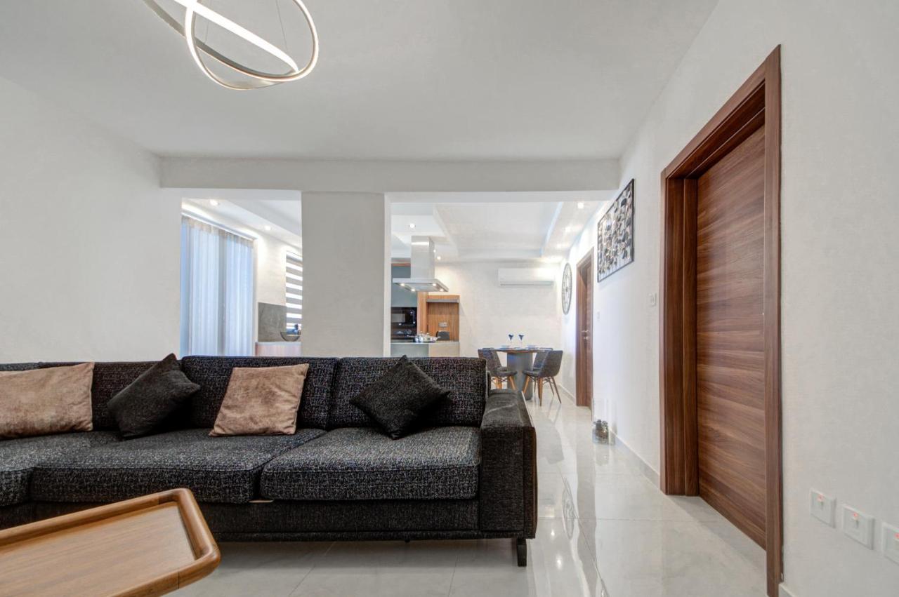 Central Apartments Сейнт Полс Бей Екстериор снимка