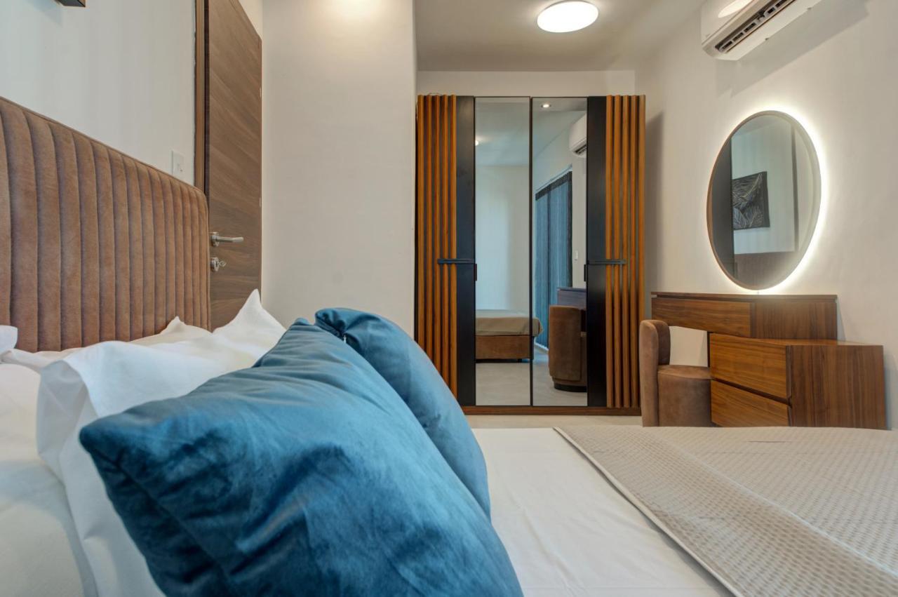 Central Apartments Сейнт Полс Бей Екстериор снимка