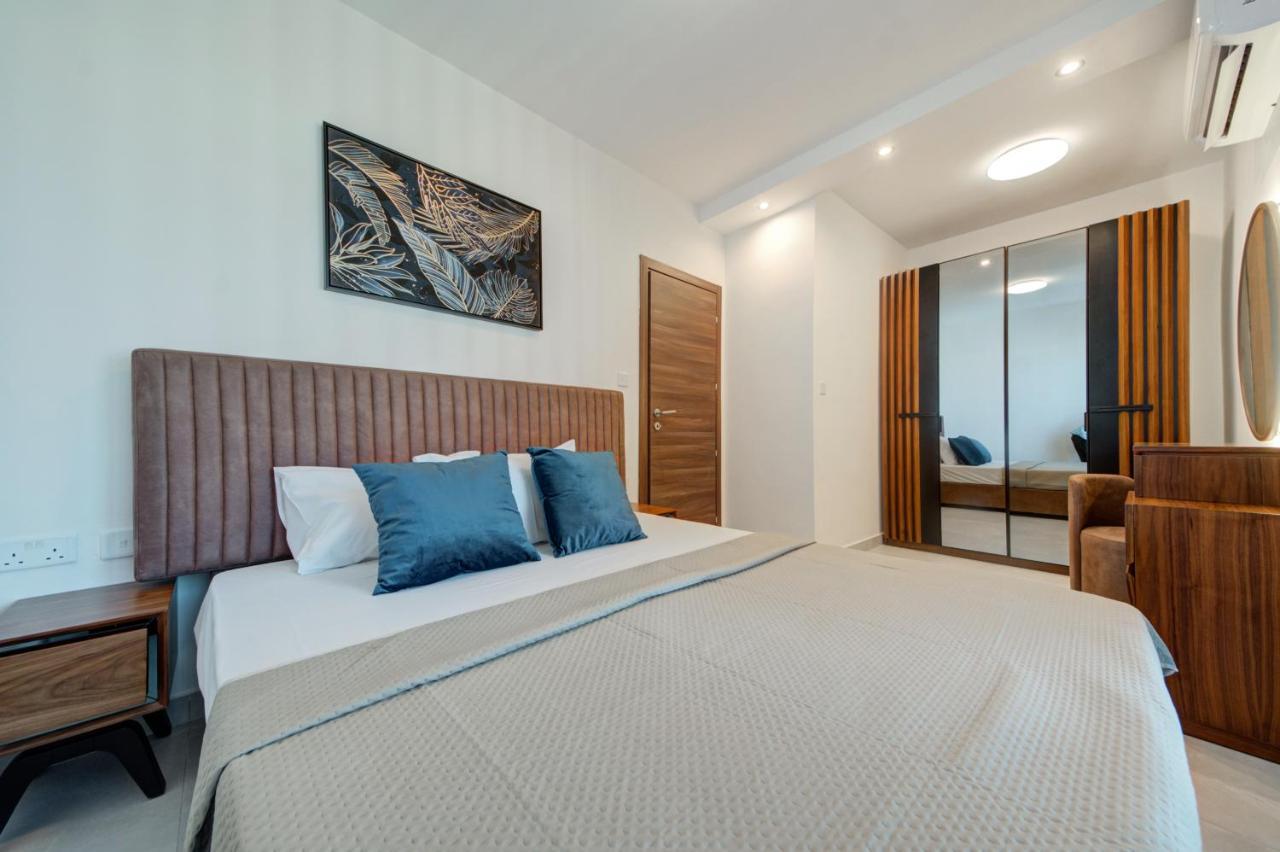 Central Apartments Сейнт Полс Бей Екстериор снимка